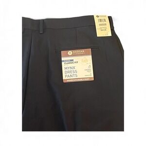 NWT Haggar MYNX Classic Fit Dress Pants Mens 38x39‎ Navy Pleated Cuffed